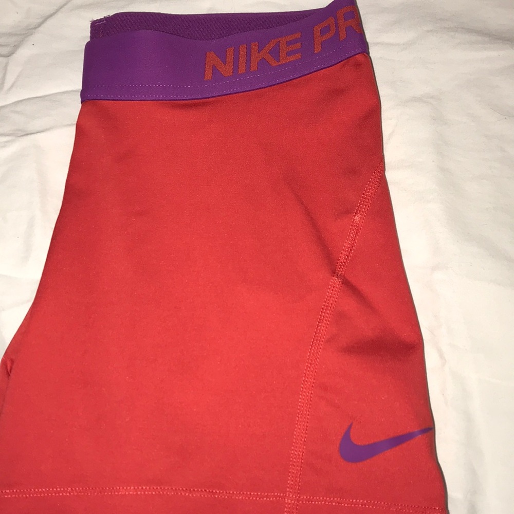 Nike pro